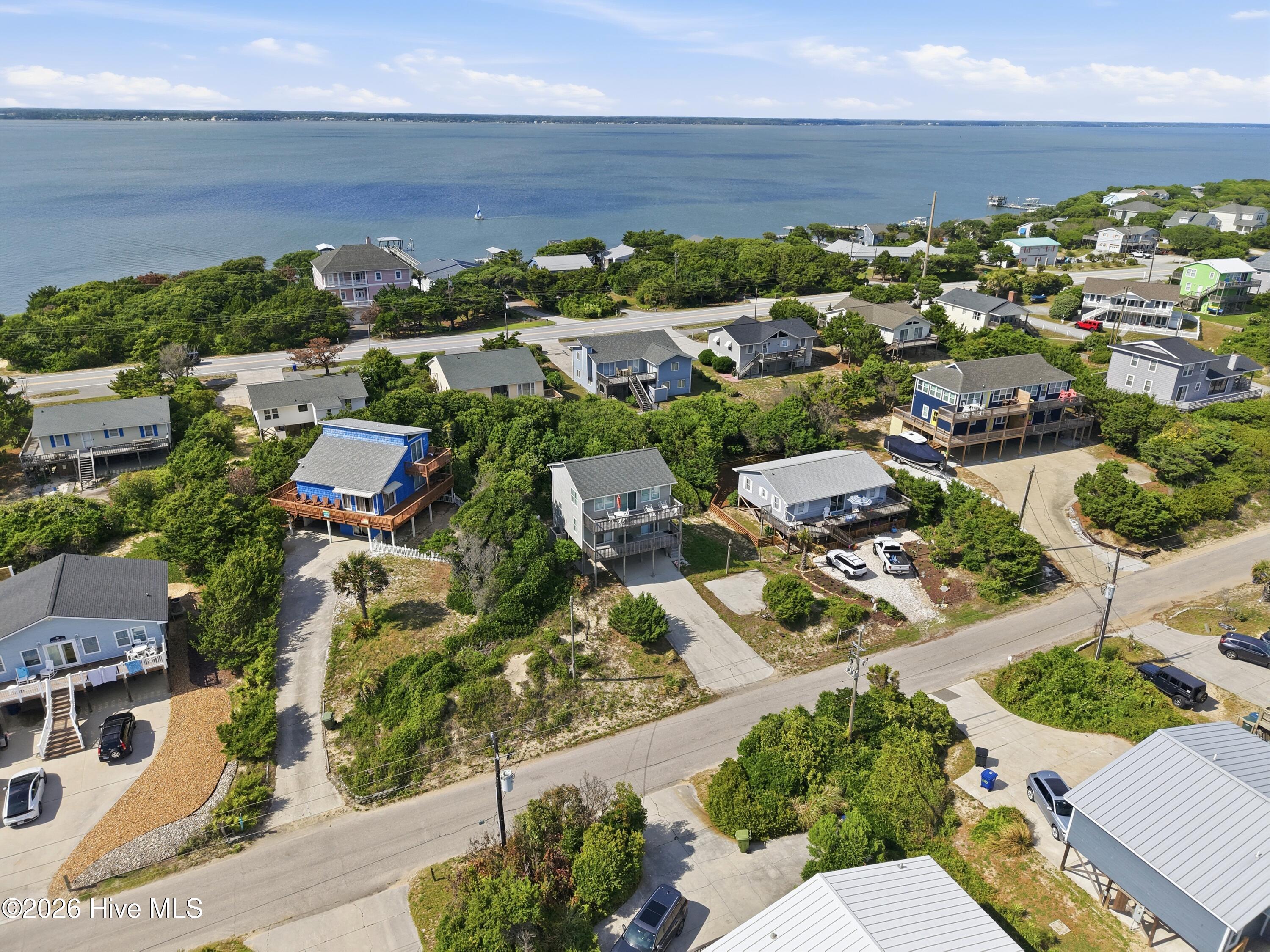 Wake up to ocean views and embrace the coastal lifestyle from this bea – image 18