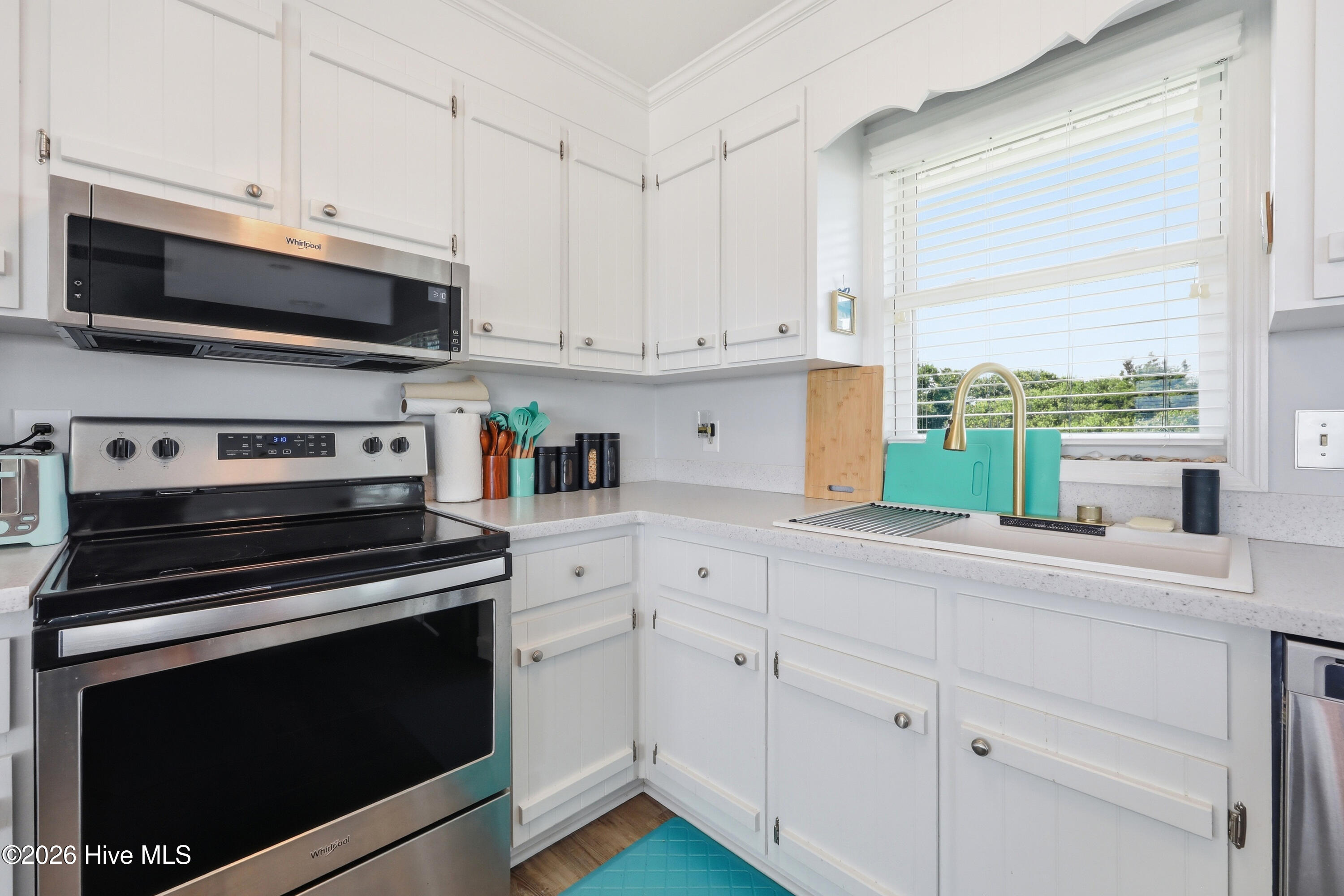 Wake up to ocean views and embrace the coastal lifestyle from this bea – image 31