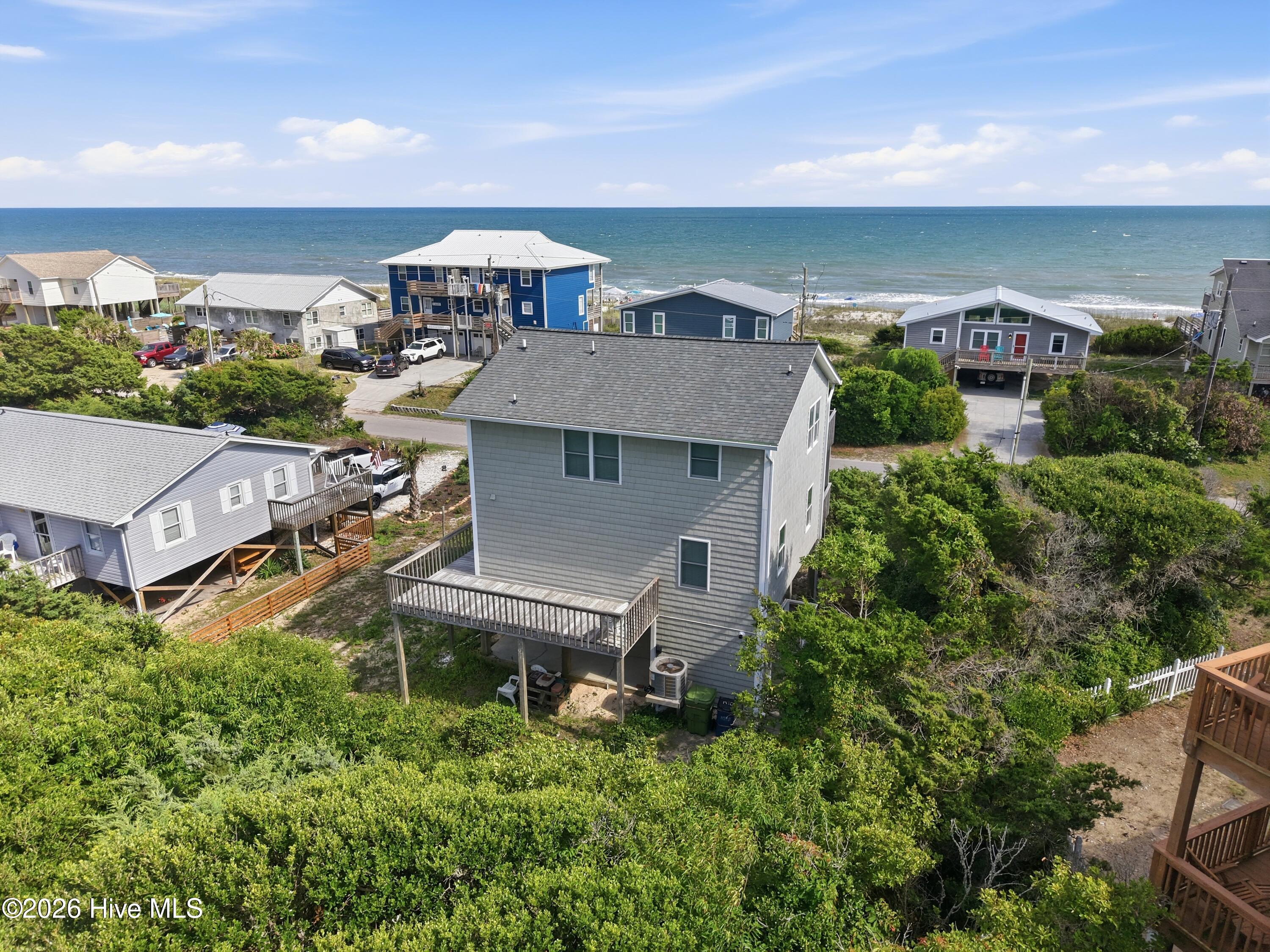 Wake up to ocean views and embrace the coastal lifestyle from this bea – image 12
