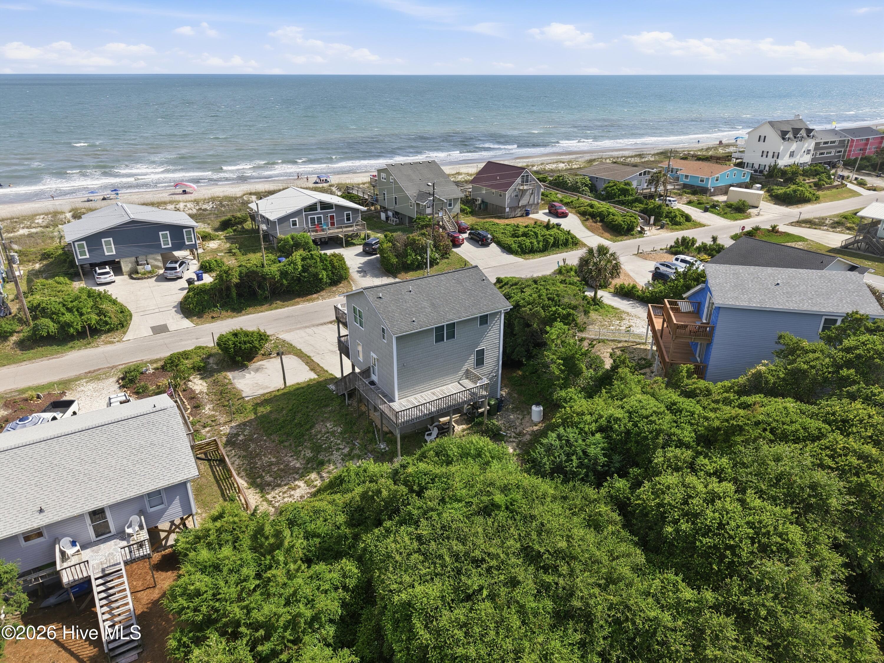 Wake up to ocean views and embrace the coastal lifestyle from this bea – image 9