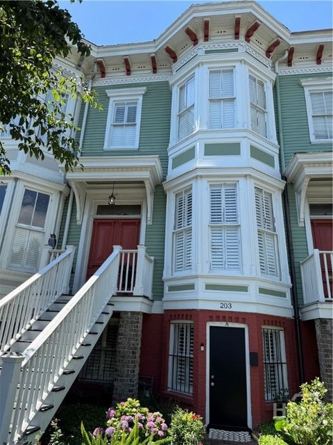 Condo For Sale - 203 E Duffy Street #C<br/> Chatham County, Savannah, GA 31401