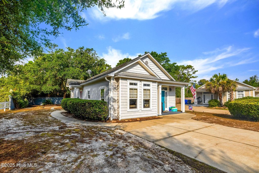 Photo of 408 Risley Road, Carolina Beach, NC 28428 (MLS # 100522781)