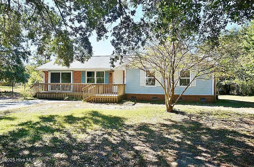 Photo of 396 Hickory Point Road, Hampstead, NC 28443 (MLS # 100537045)