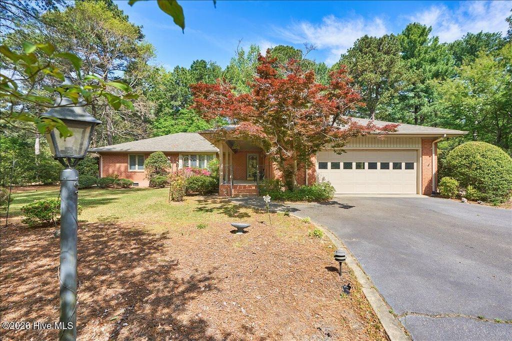 Photo of 32 Bogie Drive, Whispering Pines, NC 28327 (MLS # 100552517)