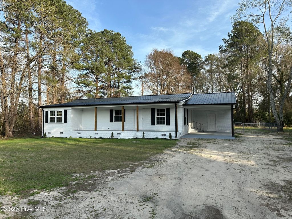 Photo of 11140 Barnes Bridge Road, Laurinburg, NC 28352 (MLS # 100559280)