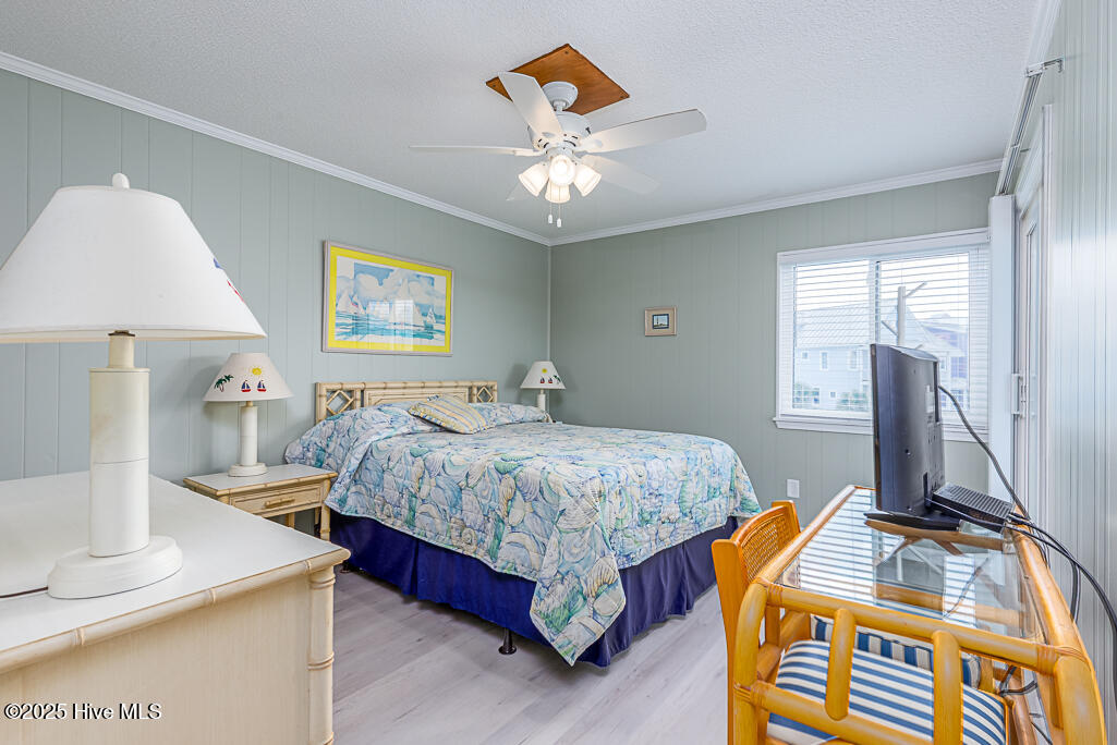 301 Commerce Way Way 260