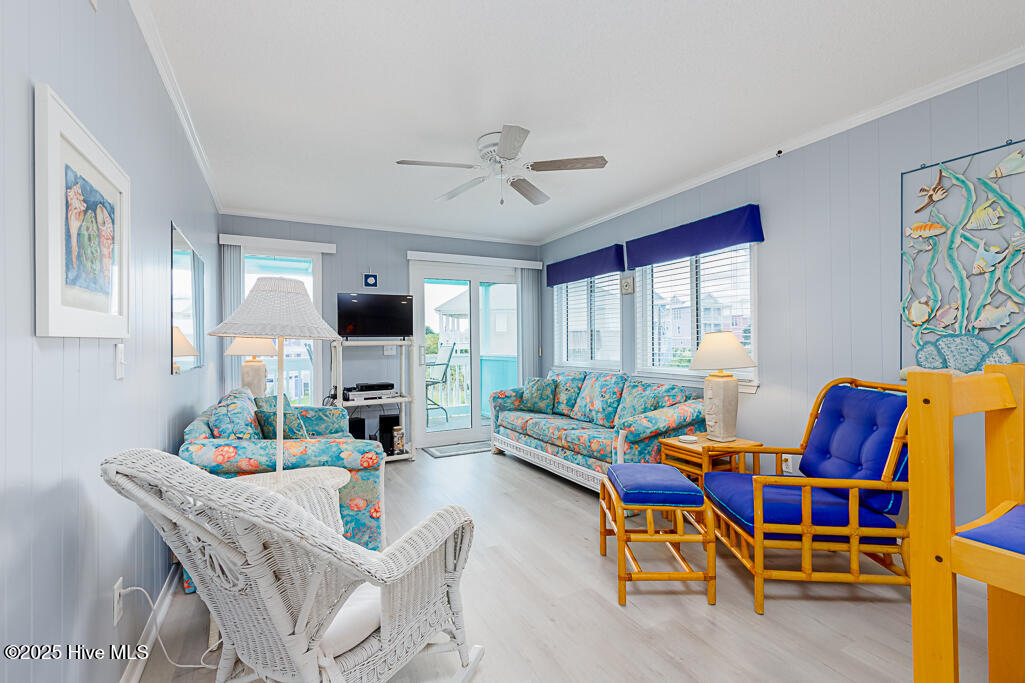 301 Commerce Way Way 260