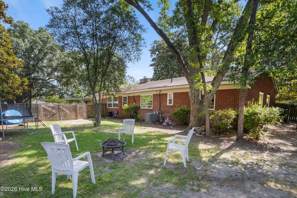 Photo of 413 N Franklin Street, Whiteville, NC 28472 (MLS # 100584457)