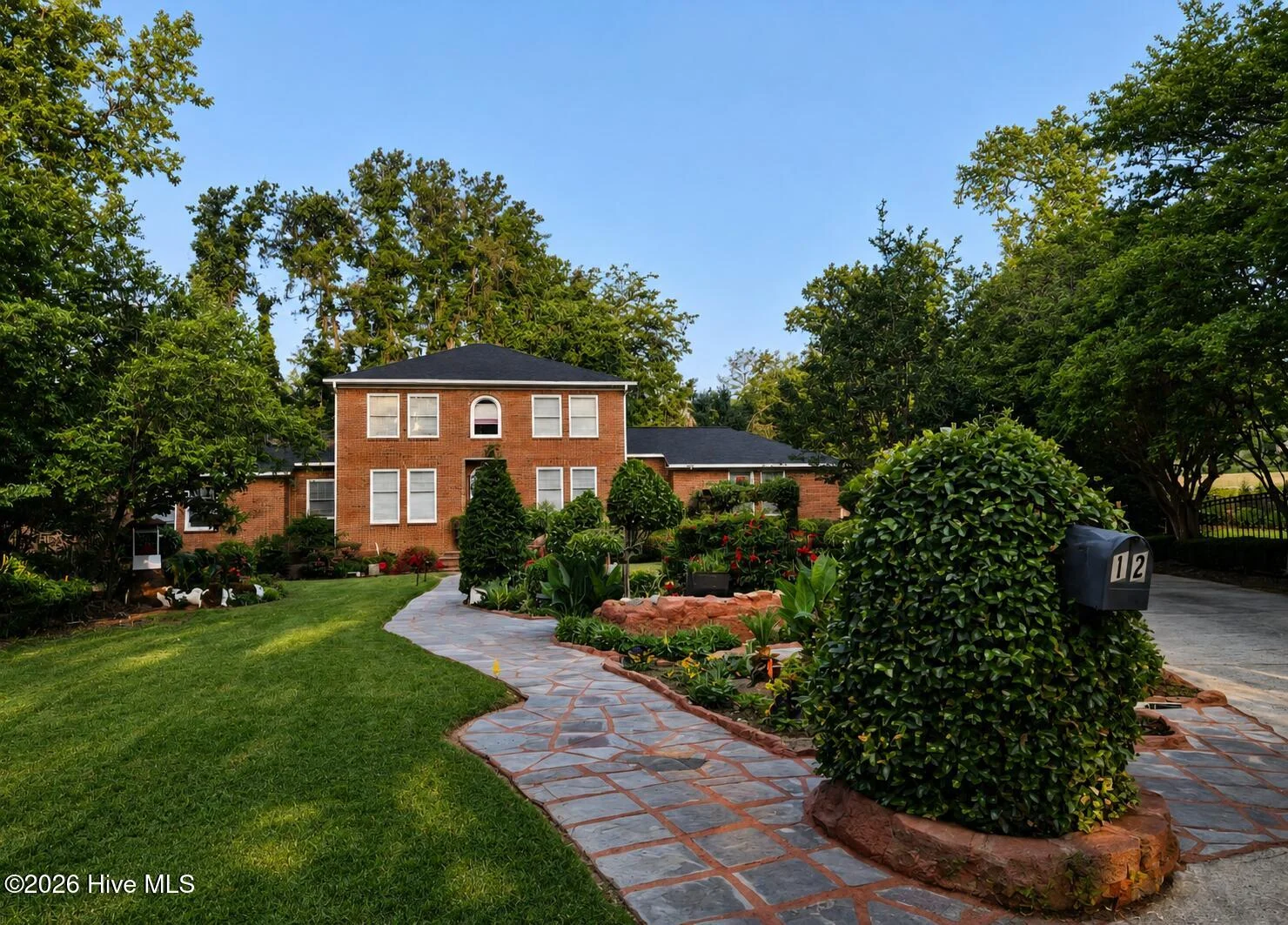 12 Raintree Place