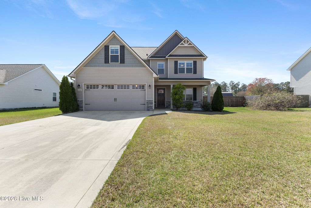 Photo of 218 Breakwater Drive, Sneads Ferry, NC 28460 (MLS # 100563533)