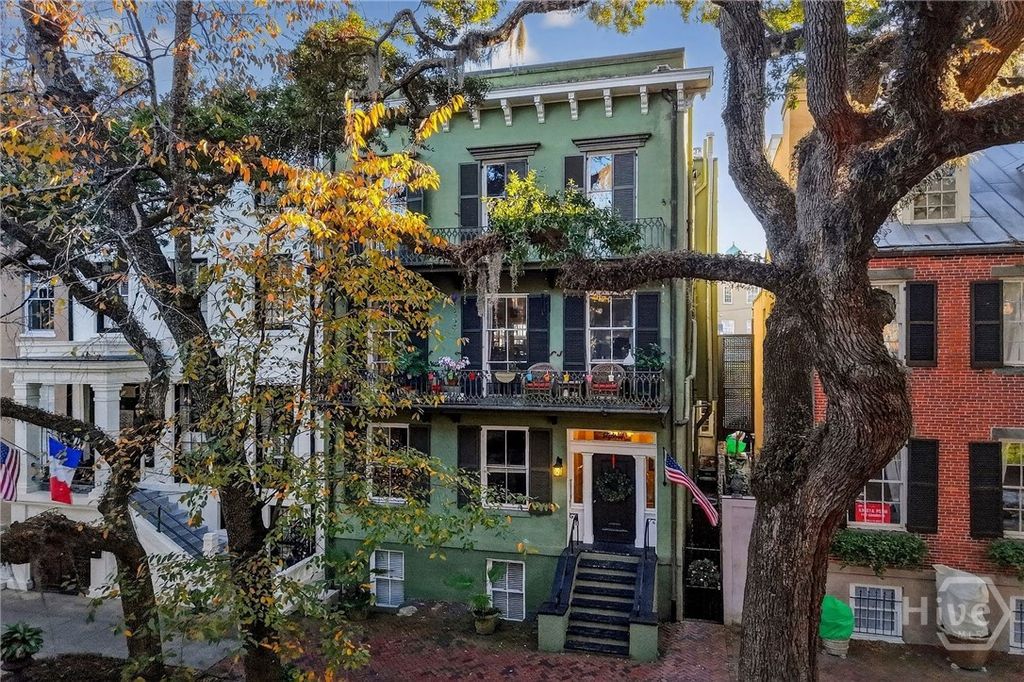 Photo of 15 E Jones Street #3B, Savannah, GA 31401 (MLS # SA345673)