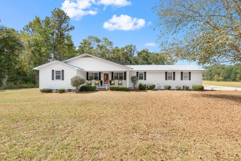 Homes For Sale - 121 Terri Drive<br/> Millen, GA 30442