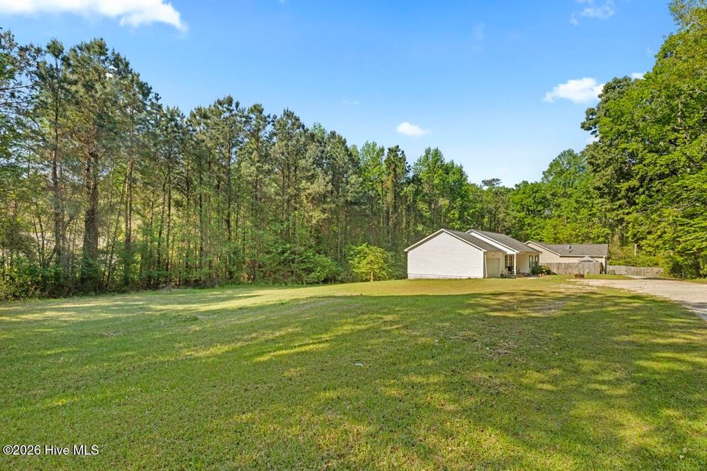 Photo of 136 Constitution Avenue, Jacksonville, NC 28540 (MLS # 100567883)