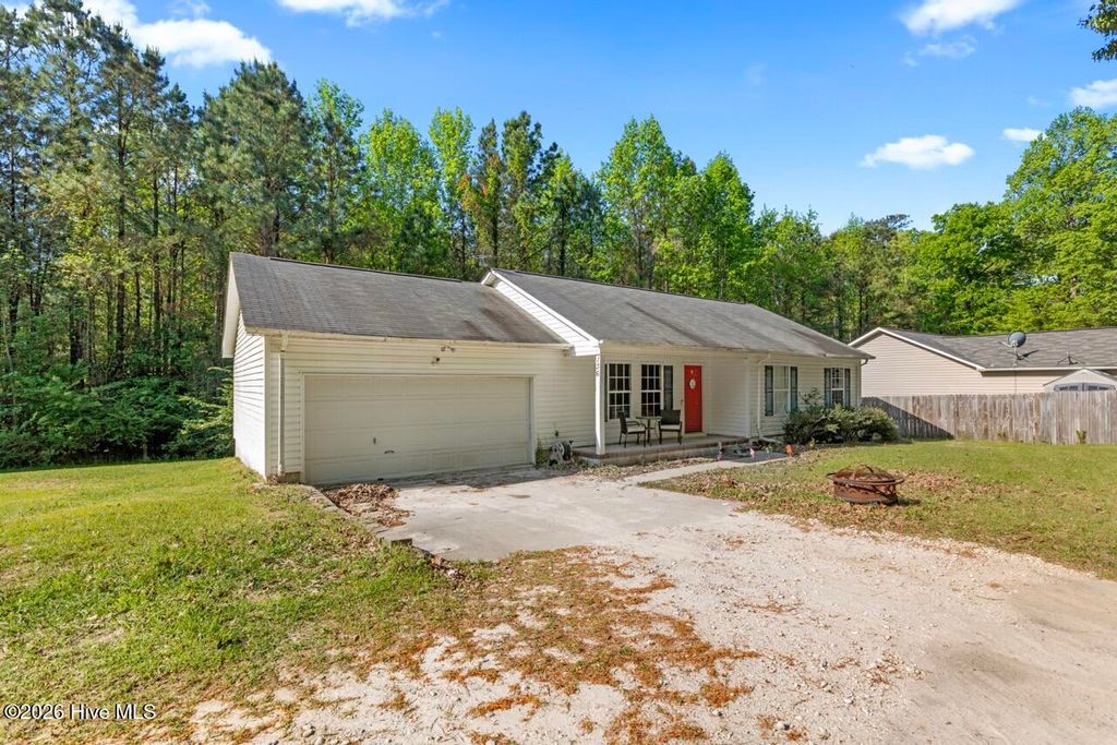 Photo of 136 Constitution Avenue, Jacksonville, NC 28540 (MLS # 100567883)
