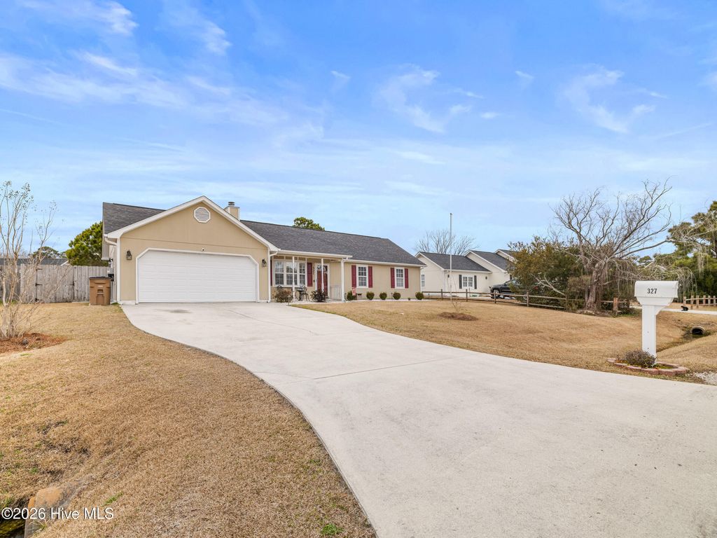 Photo of 327 Buckhead Road, Hubert, NC 28539 (MLS # 100551107)