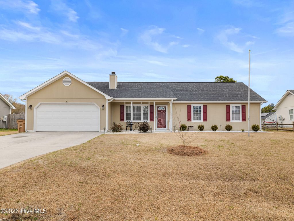 Photo of 327 Buckhead Road, Hubert, NC 28539 (MLS # 100551107)