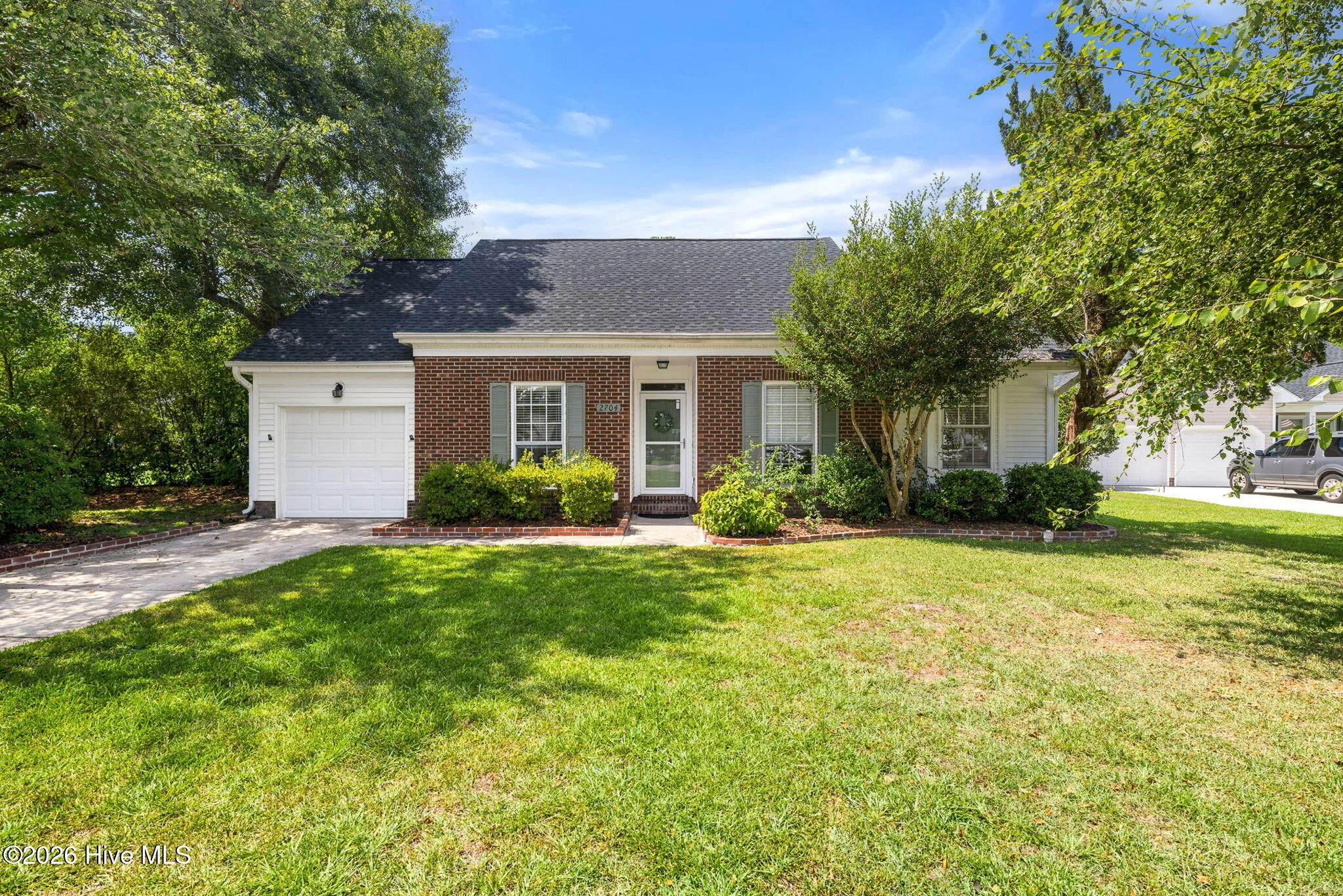 2704 Manor Court