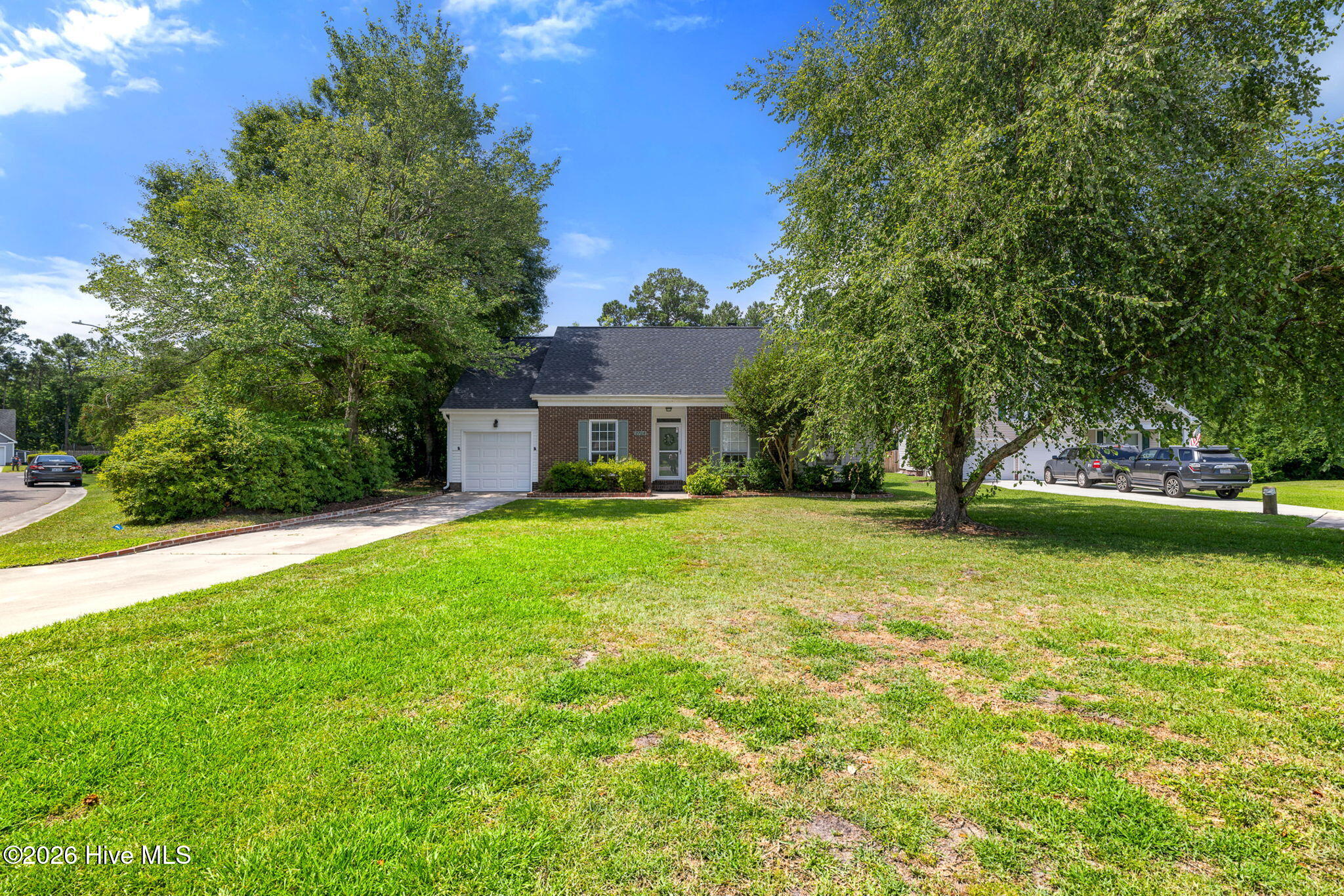2704 Manor Court