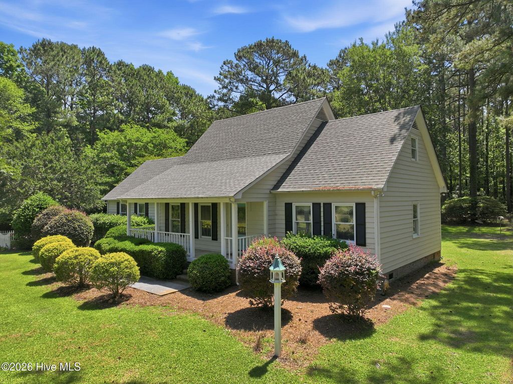 Photo of 120 Plantation Drive, Swansboro, NC 28584 (MLS # 100575698)