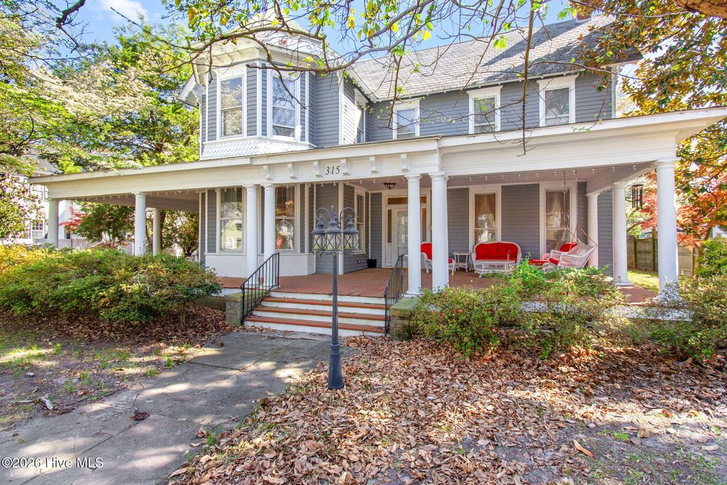 Photo of 315 W Church Street, Elizabeth City, NC 27909 (MLS # 100565187)