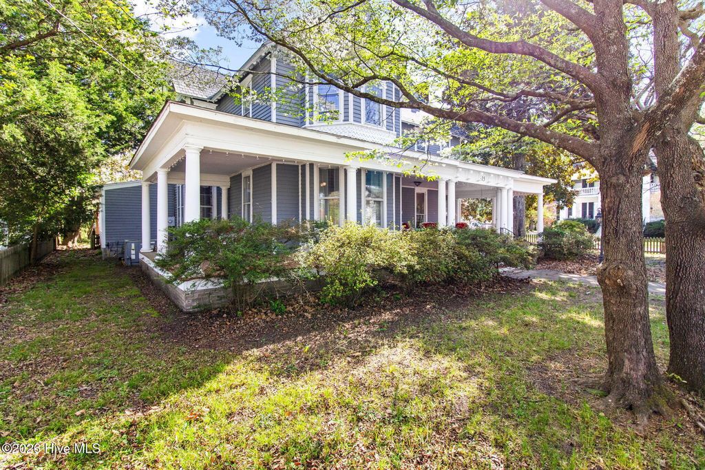 Photo of 315 W Church Street, Elizabeth City, NC 27909 (MLS # 100565187)