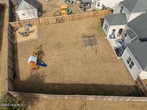 Tiny photo for 304 Bear Run, Maple Hill, NC 28454 (MLS # 100550574)