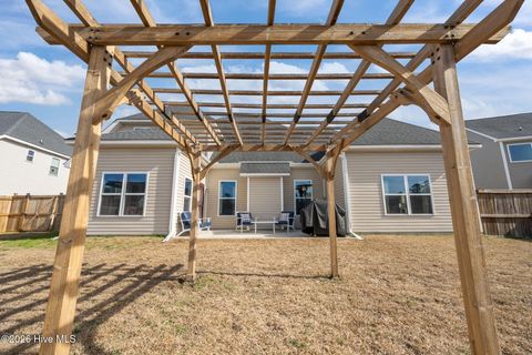 Tiny photo for 304 Bear Run, Maple Hill, NC 28454 (MLS # 100550574)