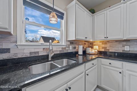 Tiny photo for 304 Bear Run, Maple Hill, NC 28454 (MLS # 100550574)