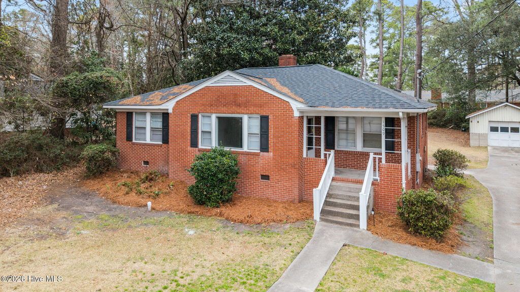 Photo of 1509 SE Greenville Boulevard, Greenville, NC 27858 (MLS # 100557768)