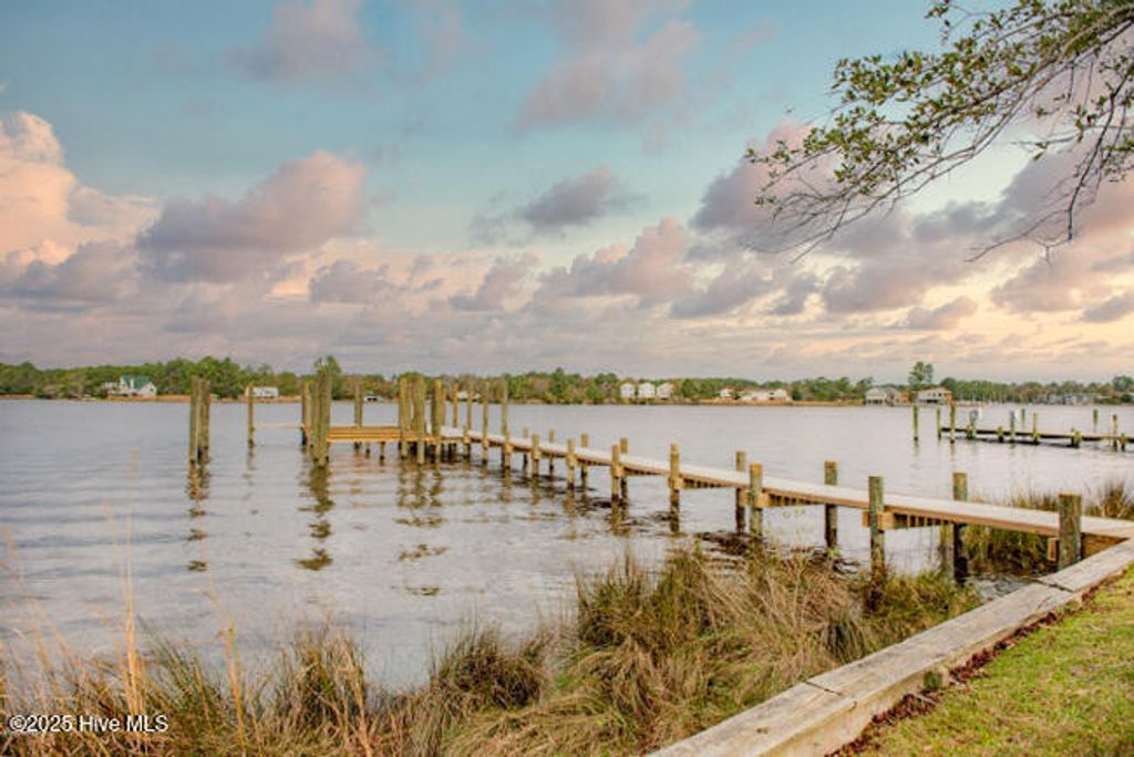 Photo of 114 Goodwinds Drive, Oriental, NC 28571 (MLS # 100512593)