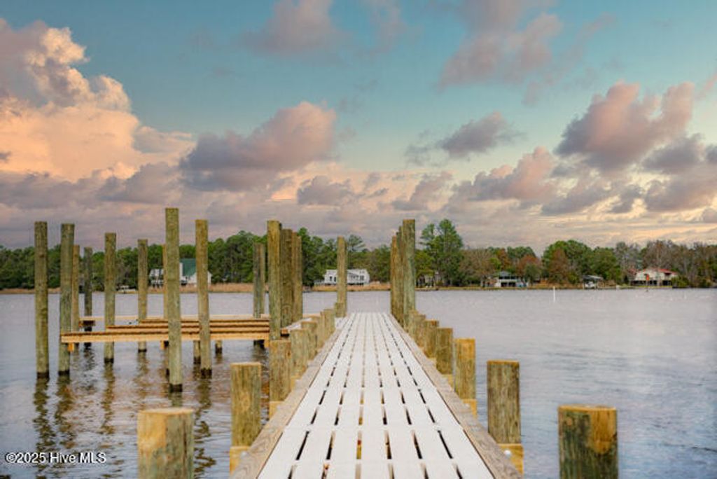 Photo of 114 Goodwinds Drive, Oriental, NC 28571 (MLS # 100512593)