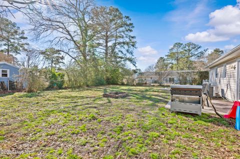 Tiny photo for 206 Kerry Court, Jacksonville, NC 28546 (MLS # 100550340)