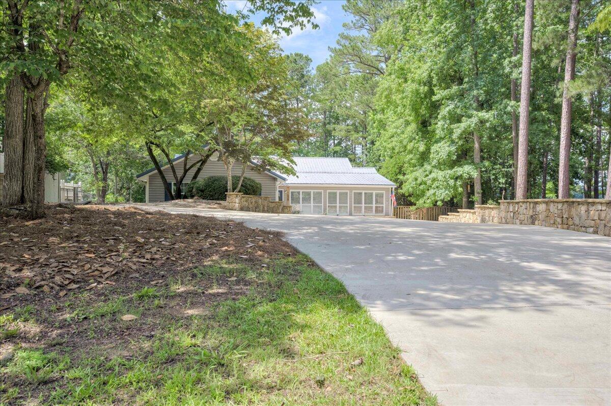 1695 Buckhead Drive