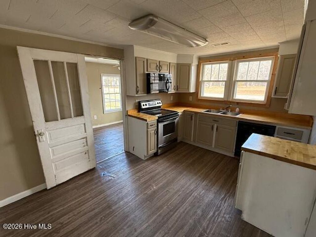 Photo of 905 N C Street, Bridgeton, NC 28519 (MLS # 100569415)