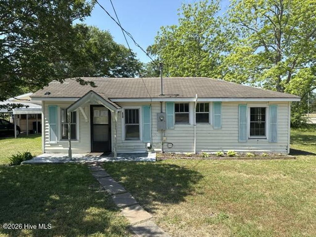 Photo of 905 N C Street, Bridgeton, NC 28519 (MLS # 100569415)