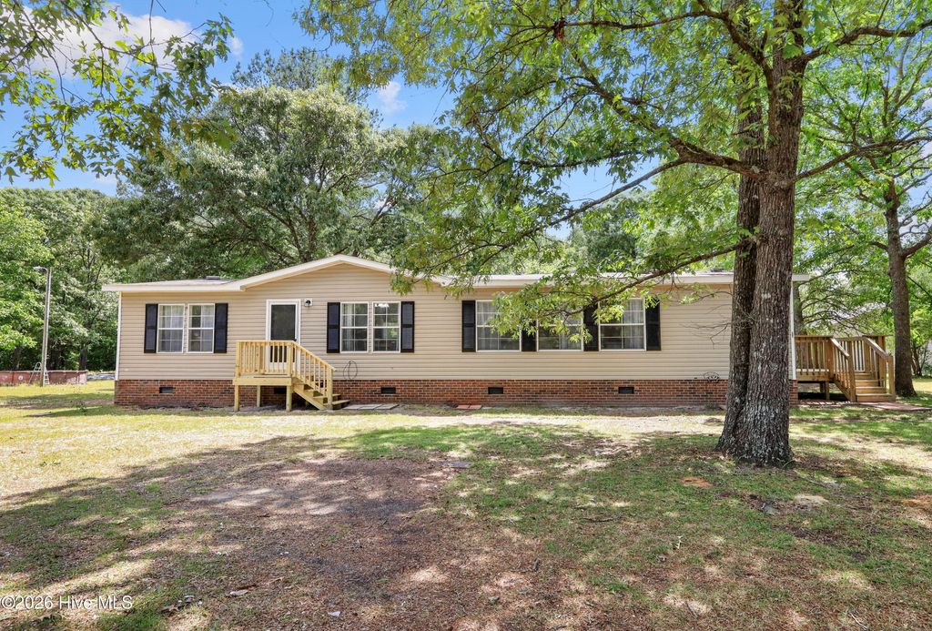 Photo of 210 Chapel Ridge Road, Richlands, NC 28574 (MLS # 100572151)