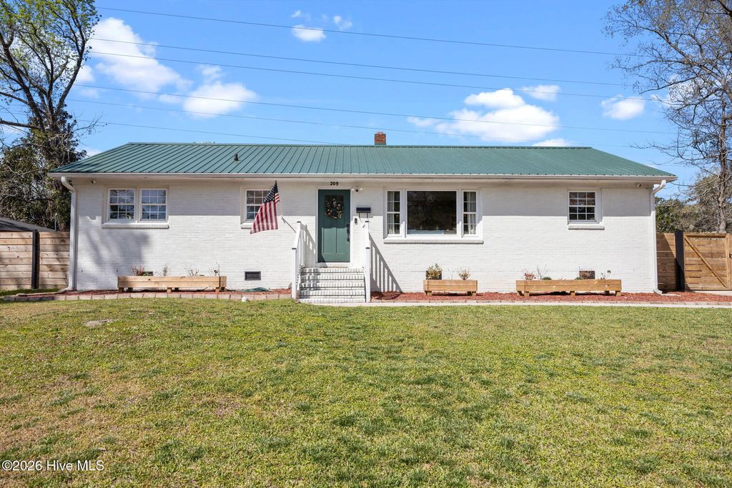 Photo of 209 Puller Drive, Jacksonville, NC 28540 (MLS # 100564380)