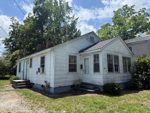 Photo of 709 E Vernon Avenue, Kinston, NC 28501 (MLS # 100576748)