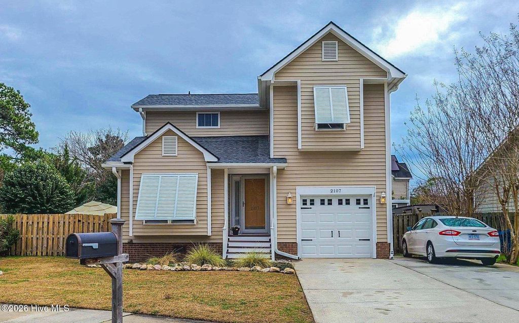 Photo of 2107 Wentworth Court, Wilmington, NC 28403 (MLS # 100551025)