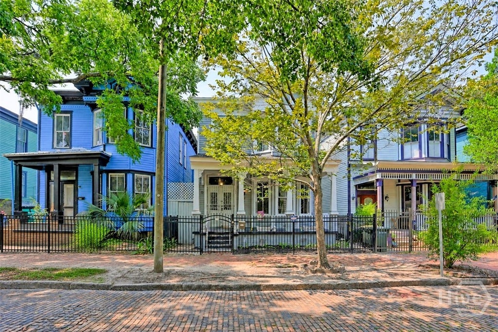 Photo of 207 W 38th Street, Savannah, GA 31401 (MLS # SA361673)