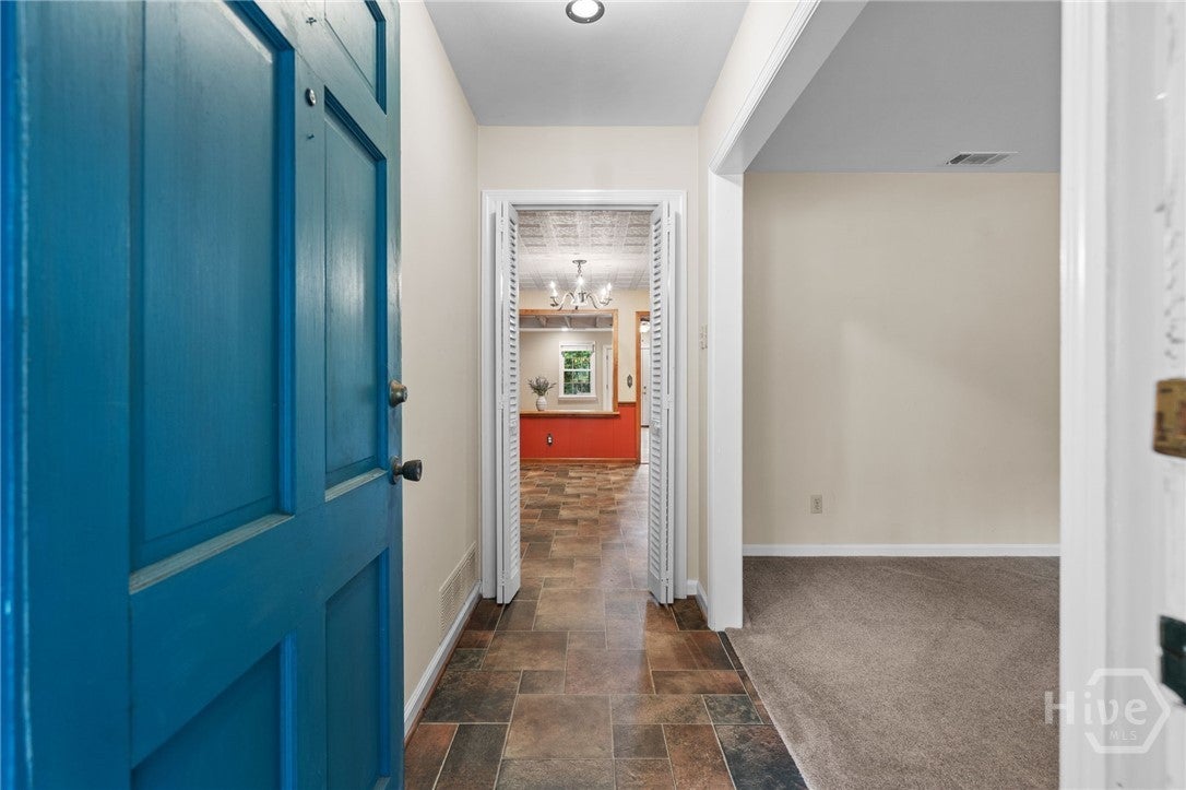 2421 Dolphin Drive