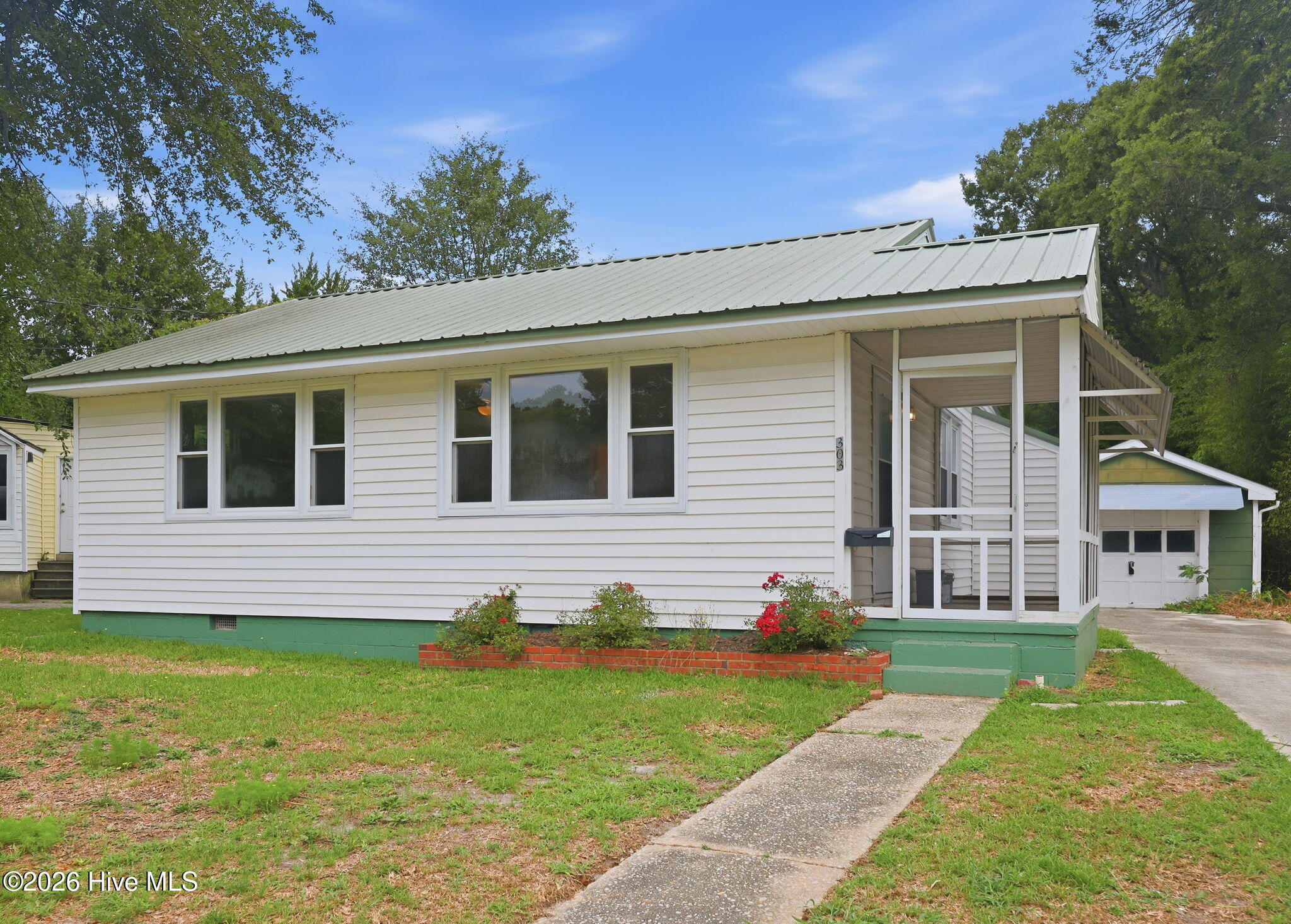 303 Banks Street, Jacksonville, NC, 28540