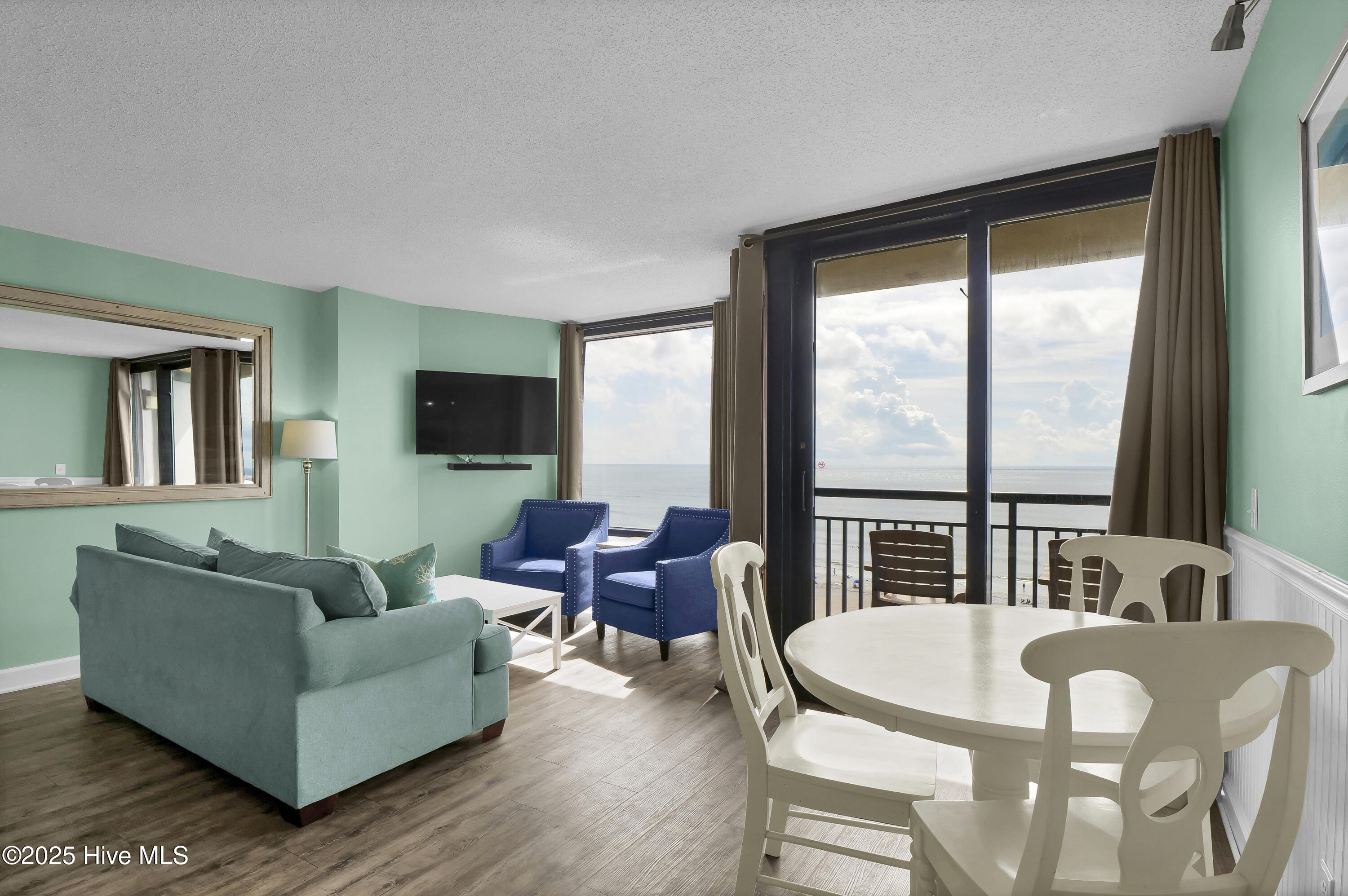 2700 N Lumina Avenue 912