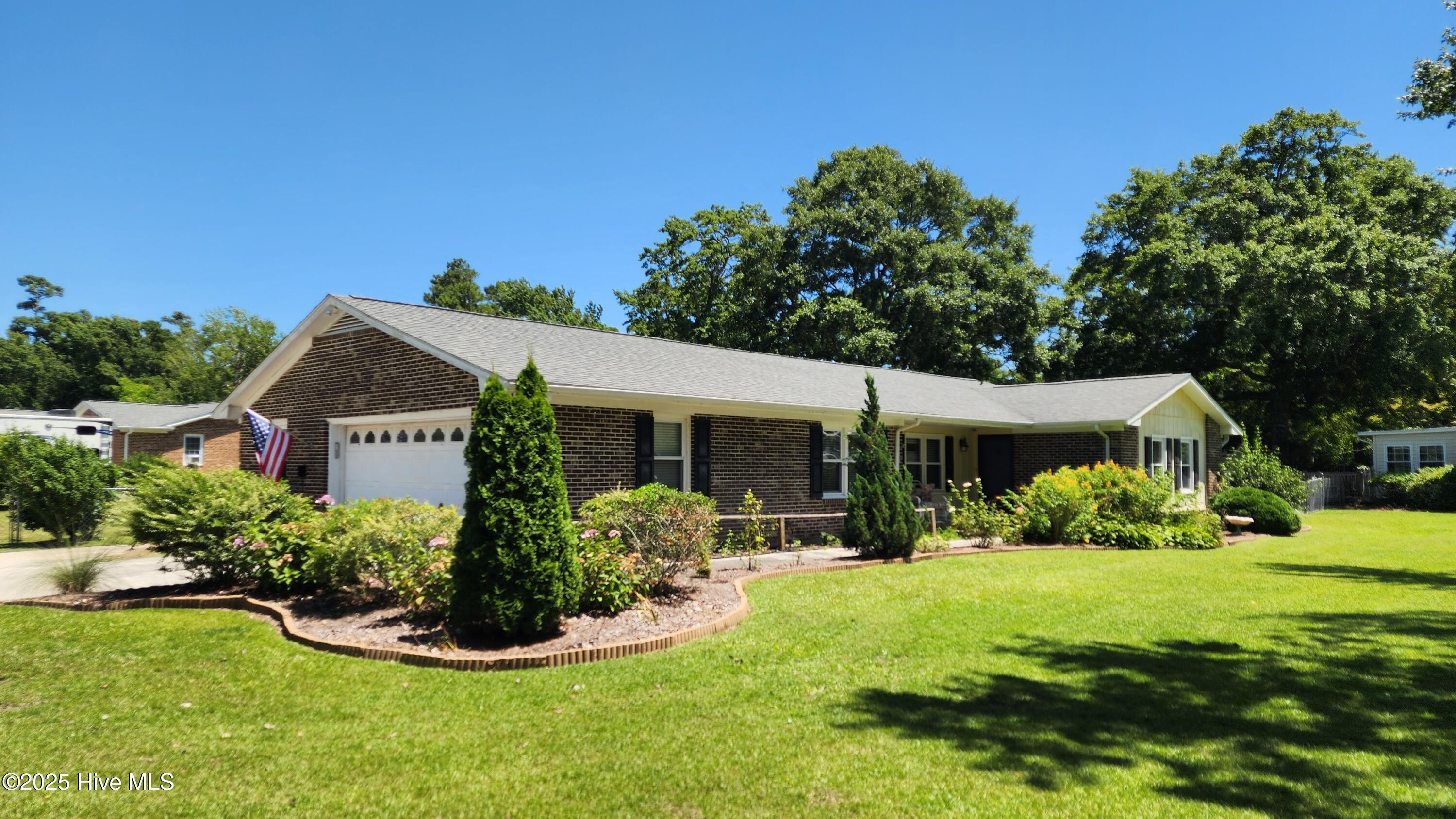 706 Hedrick Boulevard