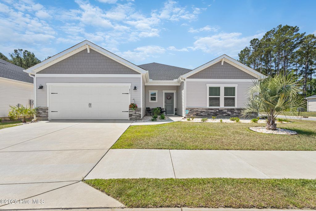Photo of 653 NW Blackthorne Circle NW, Calabash, NC 28467 (MLS # 100568412)