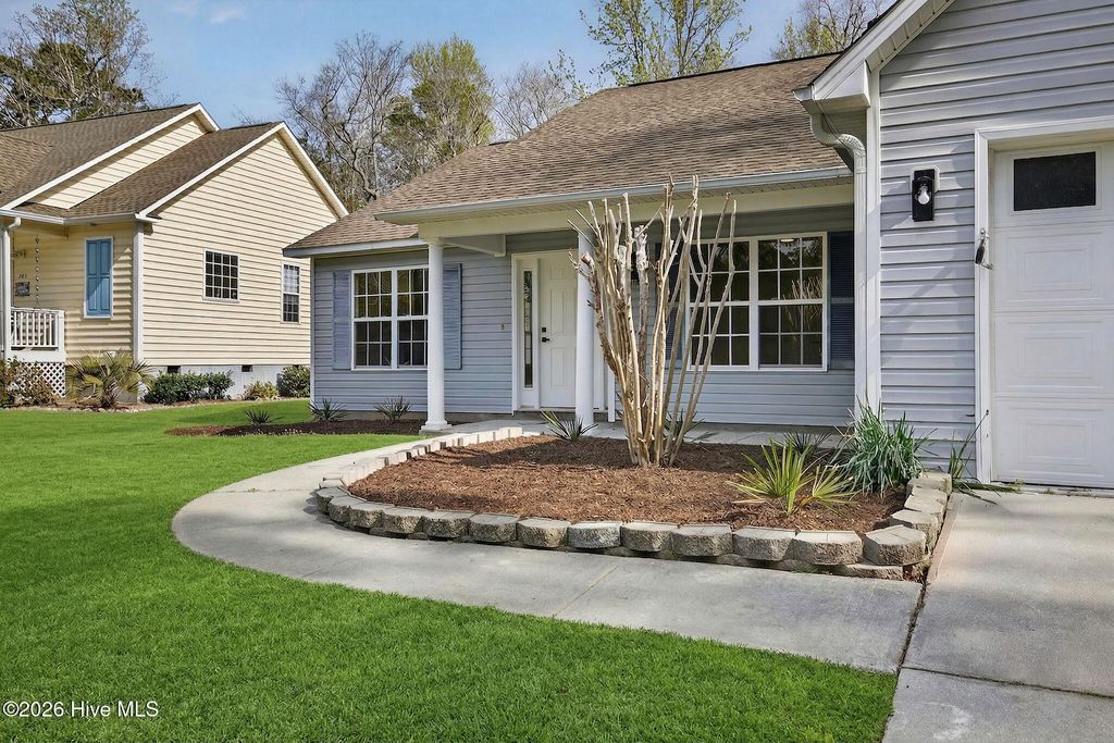 Photo of 505 N Belvedere Drive, Hampstead, NC 28443 (MLS # 100562659)