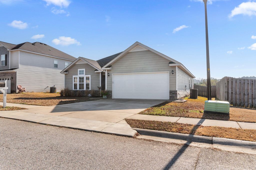 Photo of 820 Watermark Drive, Evans, GA 30809 (MLS # 550727)