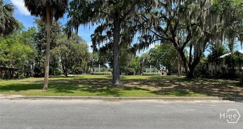 Vacant Land For Sale - 215 Battery Circle<br/> Savannah, GA 31410