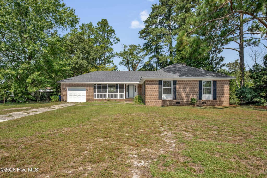 Photo of 419 Dunmore Road, Fayetteville, NC 28303 (MLS # 100599348)