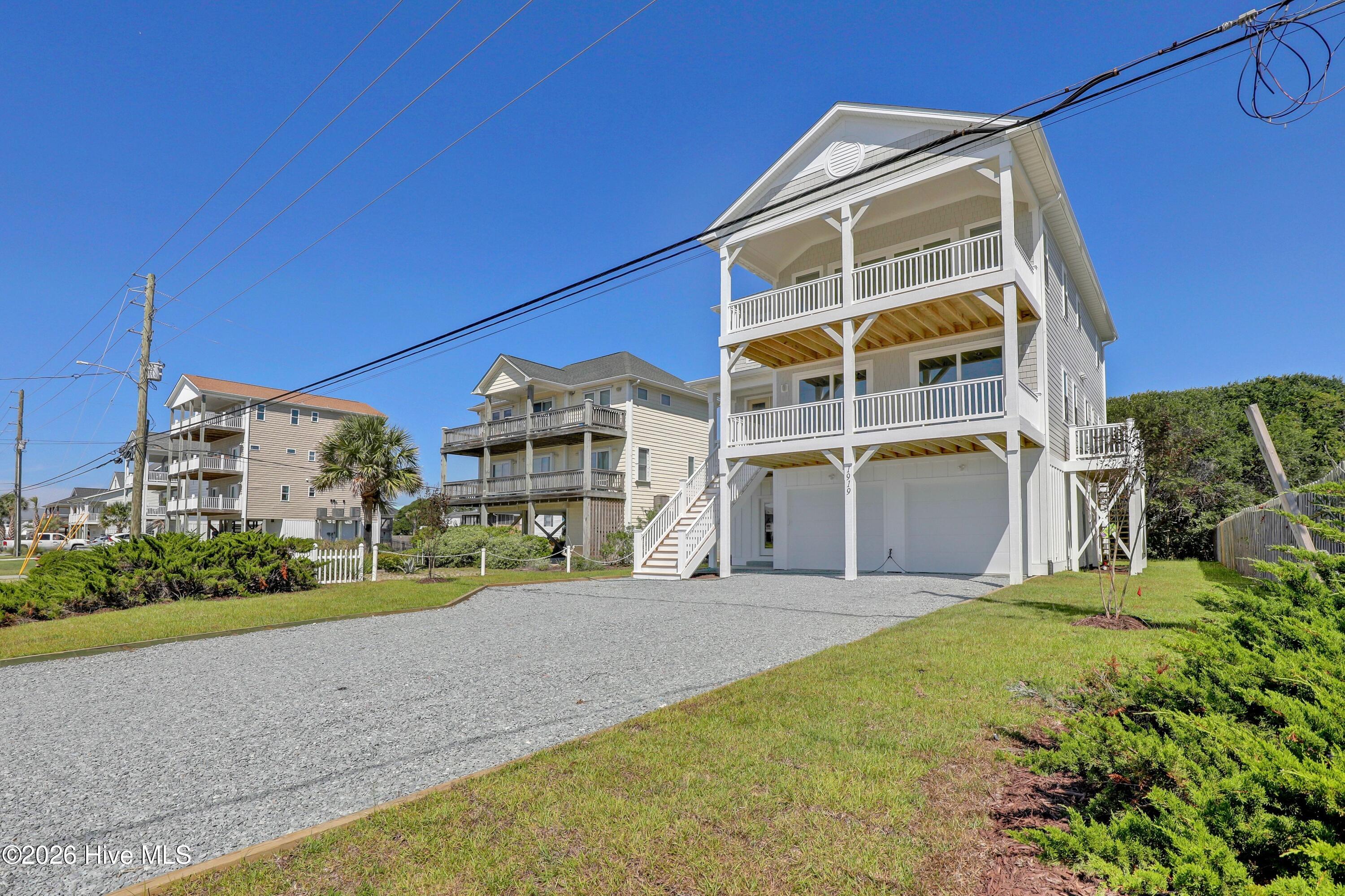 1919 N New River Drive